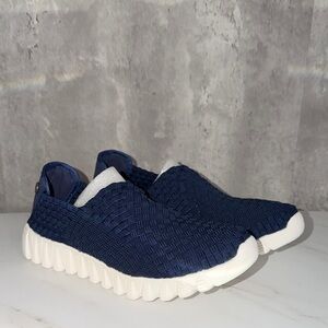 NEW Bernie Mev zip fly navy Woven Slip-On Sneakers